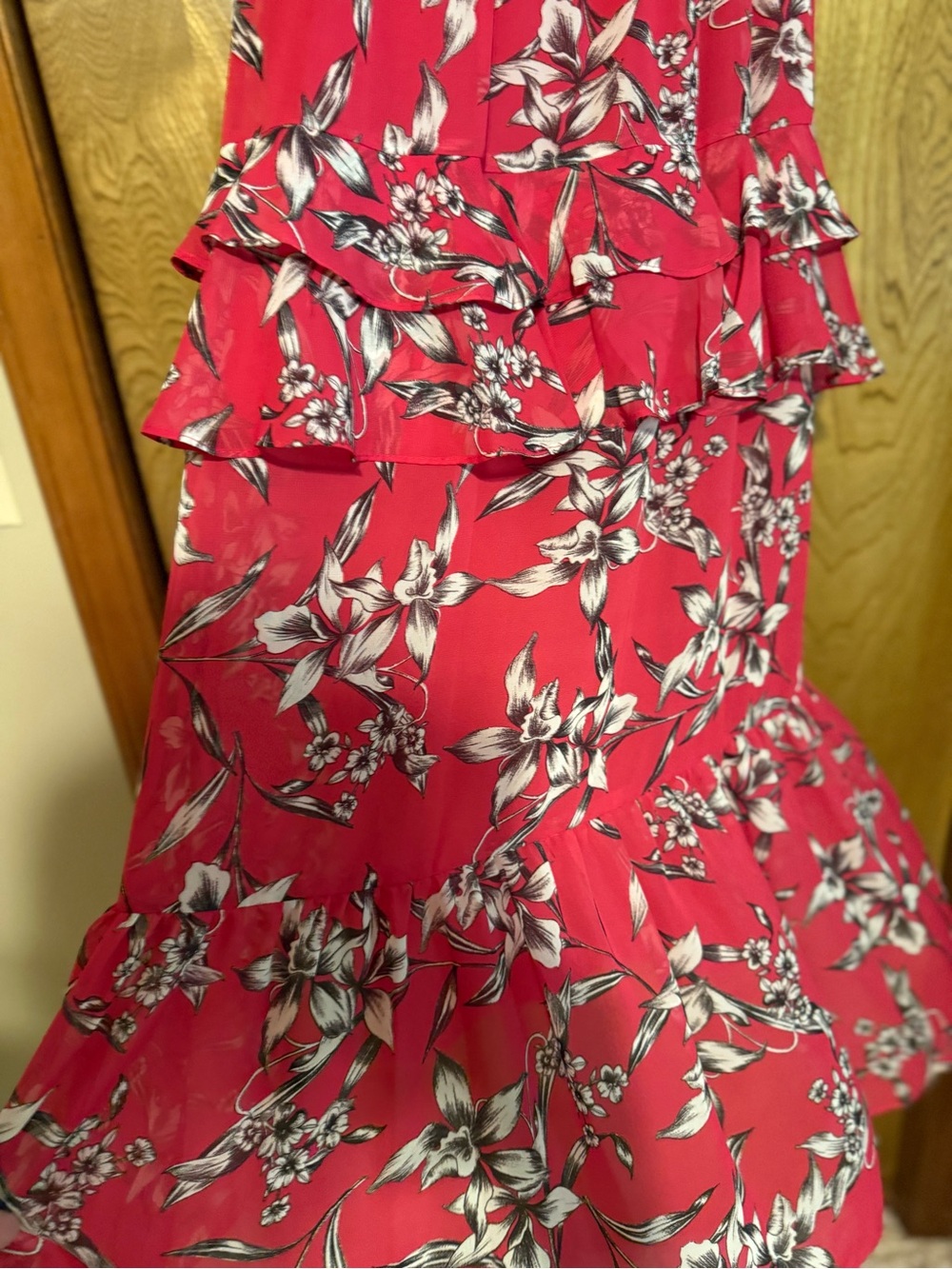Taylor Dress Sleeveless Fuchsia Floral V-Neck Tiered Maxi Dress. NWT - Picture 11 of 12
